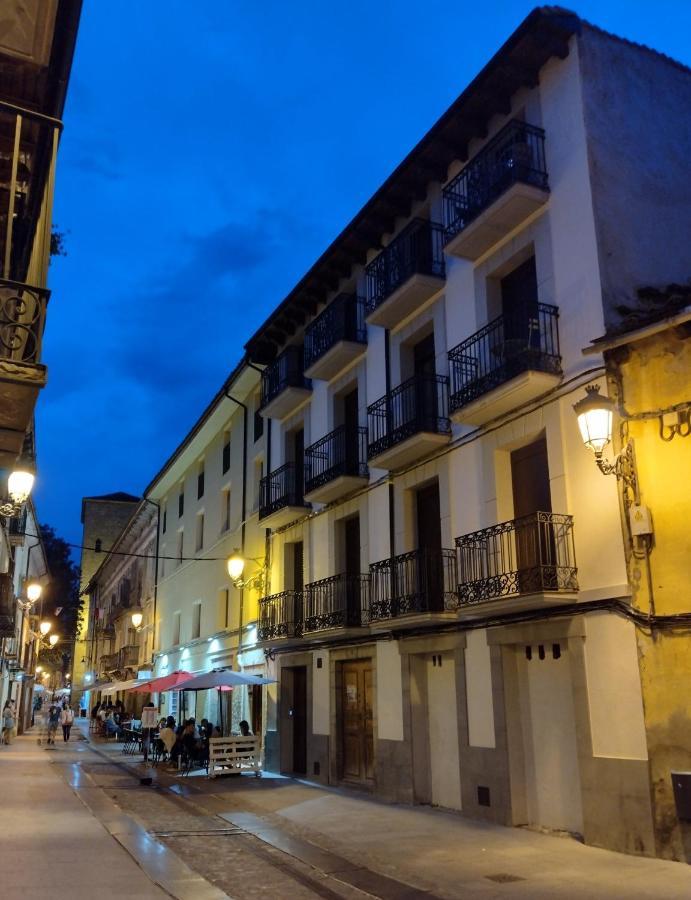 Apartamento OTAL URBAN de Casa Otal Jaca Exterior foto