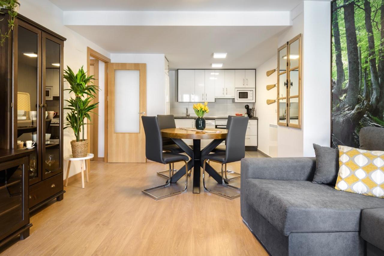 Apartamento OTAL URBAN de Casa Otal Jaca Exterior foto